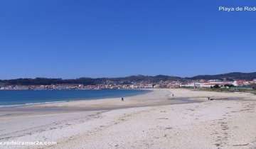 La playa de Rodeira en Cangas de Morrazo, en mejora sustantiva, alegría general.
