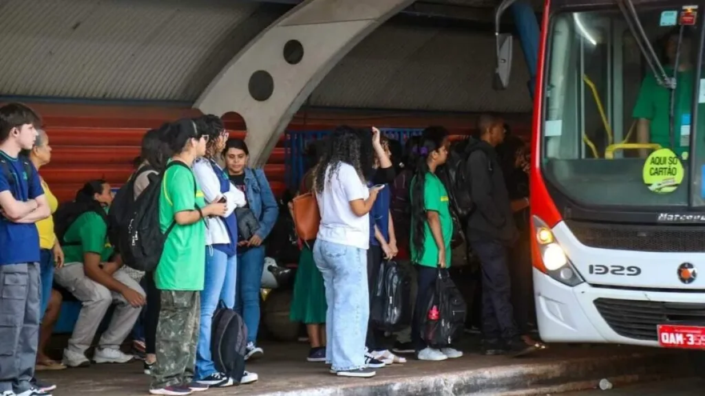 Estado renova R$ 11,5 mi para passe estudantil em Campo Grande