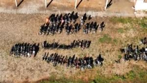 Pátio com 82 motos velhas vira alerta de dengue em MS
