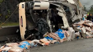 Campo-grandense morre em acidente com carreta na BR-277