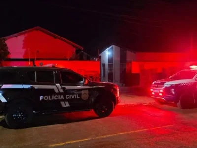Jovem de 18 anos é morto a tiros na porta de casa em Jardim