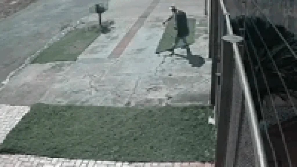 Ladrão invade casa e foge com TV, notebook e R$ 200 na Vila Ipiranga