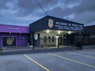 Jovem morto com 10 tiros ao abrir portão de casa em Costa Rica
