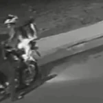 Ladrões armados roubam moto e capacete de entregador em Campo Grande